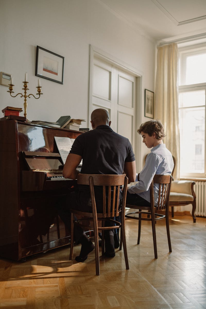 Klavierunterricht in elegantem Altbau-Zimmer